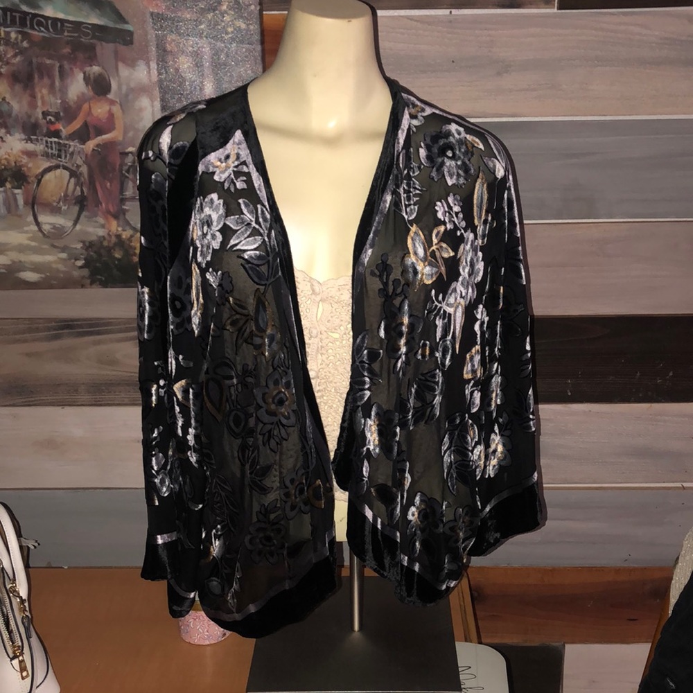 Beautiful Floral Sheer Kimono